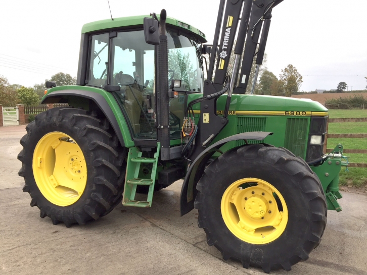John Deere 6800