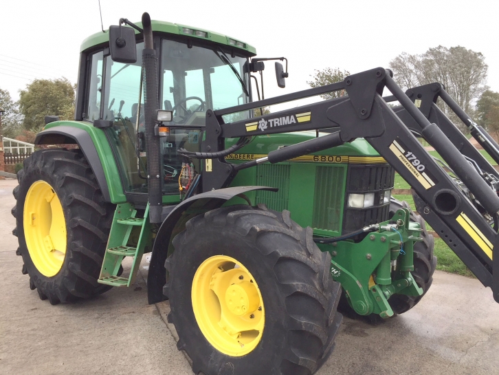 John Deere 6800