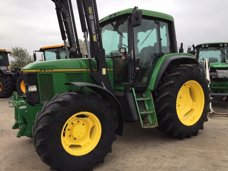 John Deere 6800