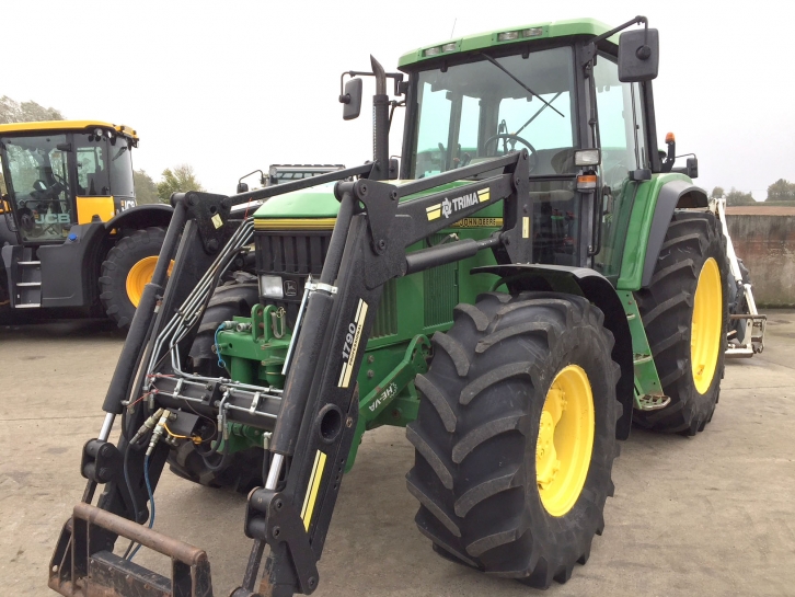 John Deere 6800
