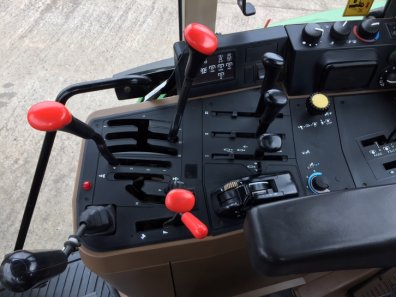 John Deere 6800