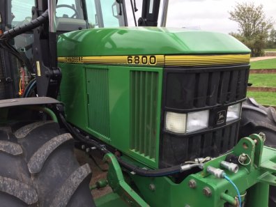 John Deere 6800