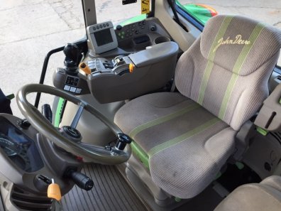John Deere 7530