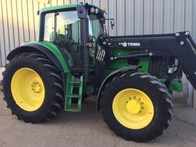John Deere 7530