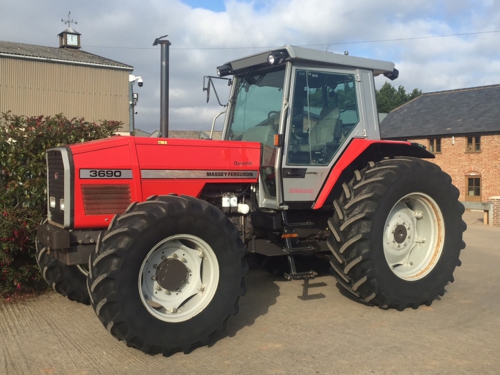 Massey Ferguson 3690