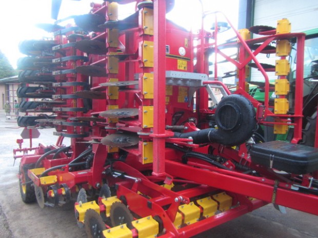 Vaderstad Rapid 600S drill