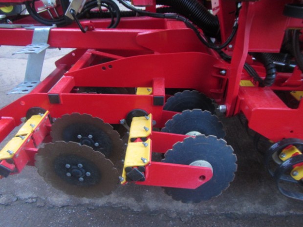 Vaderstad Rapid 600S drill