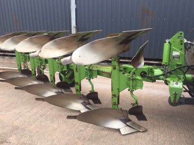 Dowdeswell DP100S 5 furrow reversible plough