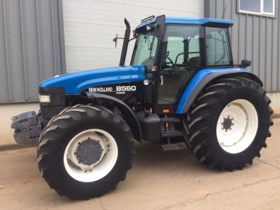 New Holland 8560