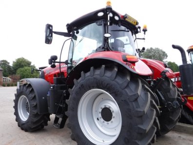 Case CVX 240