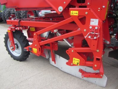 Grimme GB215 Potato planter