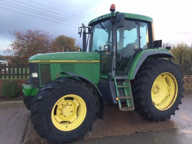 John Deere 6800