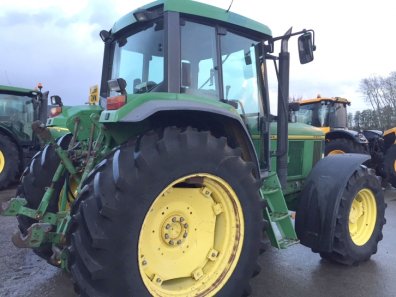 John Deere 6800