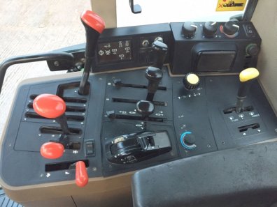 John Deere 6800