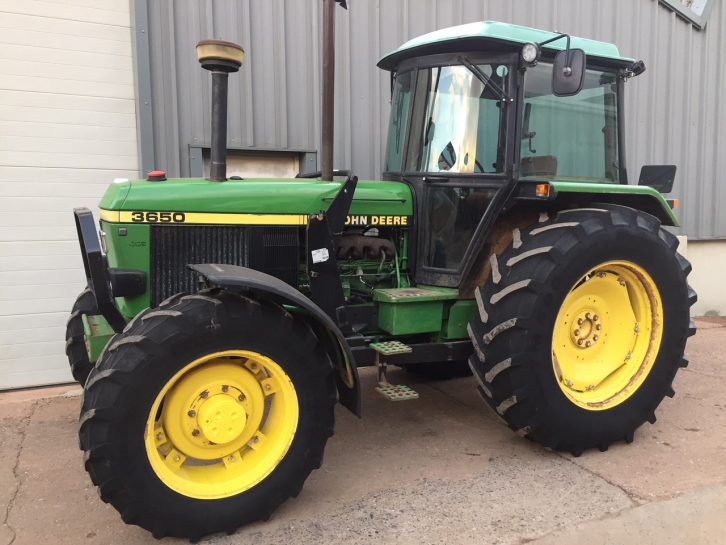 John Deere 3650
