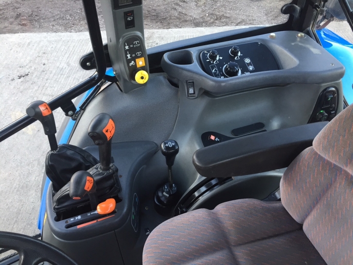 New Holland TS115 SL