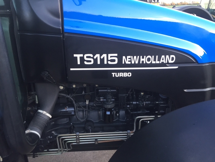New Holland TS115 SL