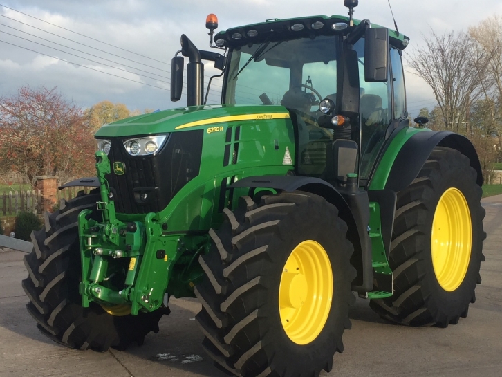 John Deere 6250R
