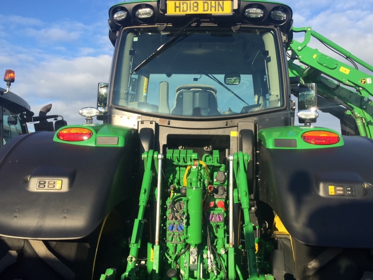 John Deere 6250R