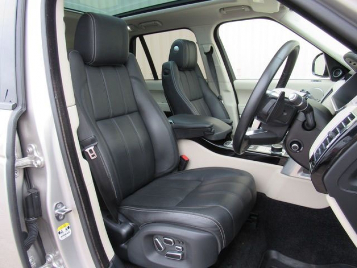 Land Rover Range Rover Vouge SE 4.4 SDV8