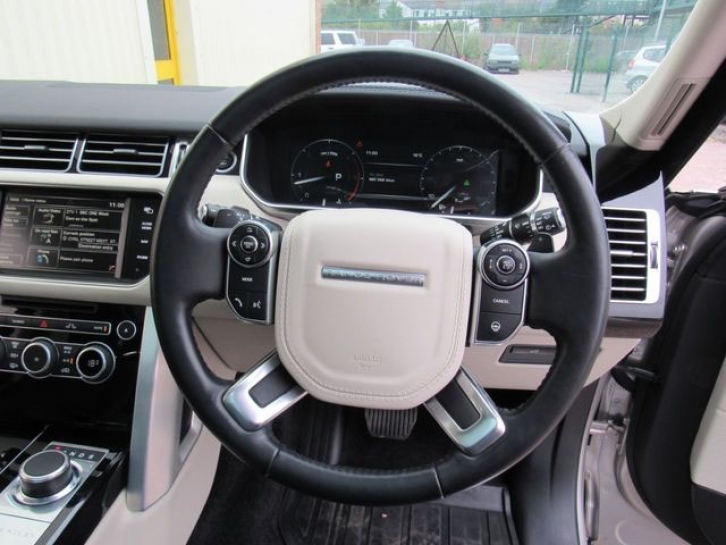 Land Rover Range Rover Vouge SE 4.4 SDV8