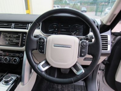 Land Rover Range Rover Vouge SE 4.4 SDV8