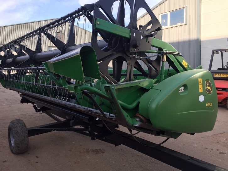 John Deere W540 combine