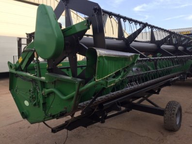 John Deere W540 combine