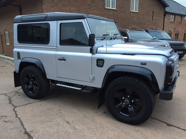 Land Rover 90 XS Station Wagon
