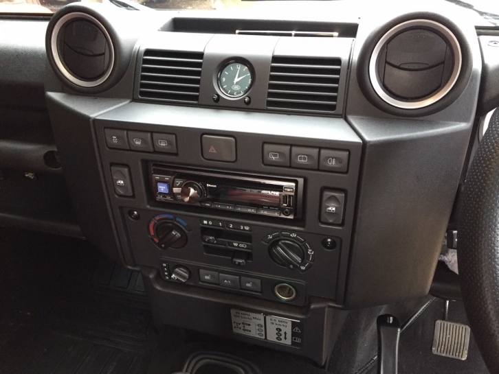 Land Rover 90 XS Station Wagon