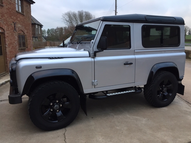 Land Rover 90 XS Station Wagon