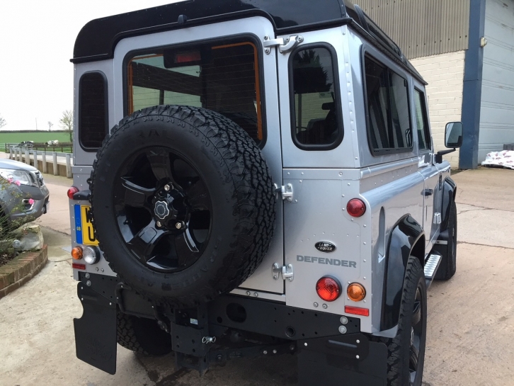 Land Rover 90 XS Station Wagon