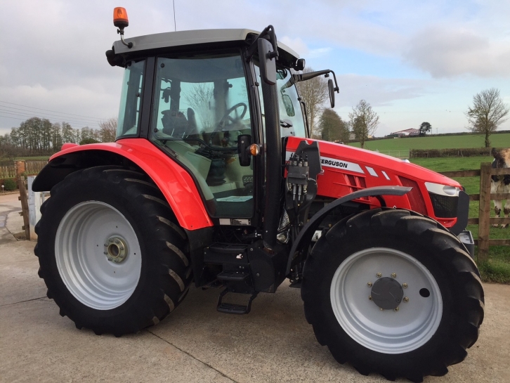 Massey Ferguson 5612