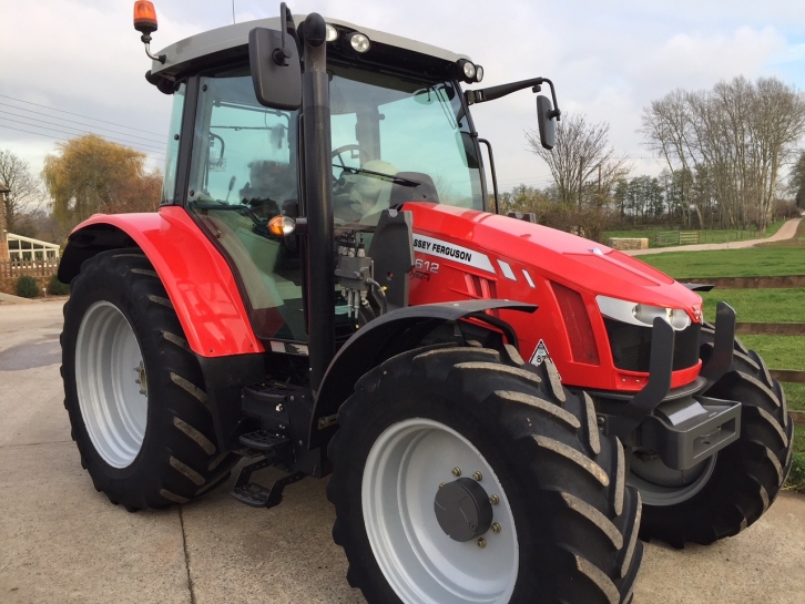 Massey Ferguson 5612