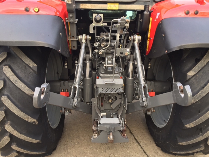 Massey Ferguson 5612