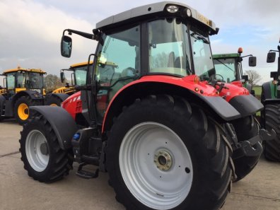 Massey Ferguson 5612