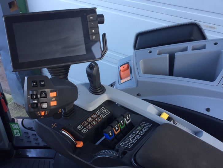 Valtra T214 Direct