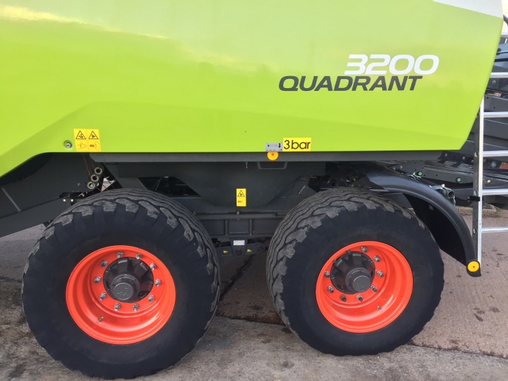 Claas 3200 Quadrant baler