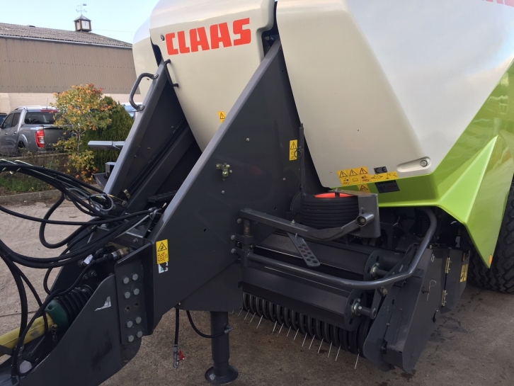 Claas 3200 Quadrant baler