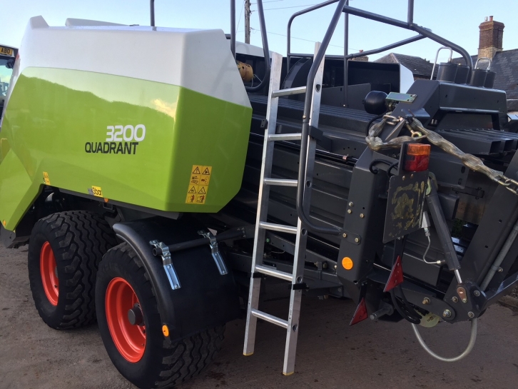 Claas 3200 Quadrant baler