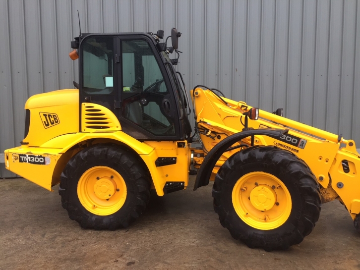 JCB TM300