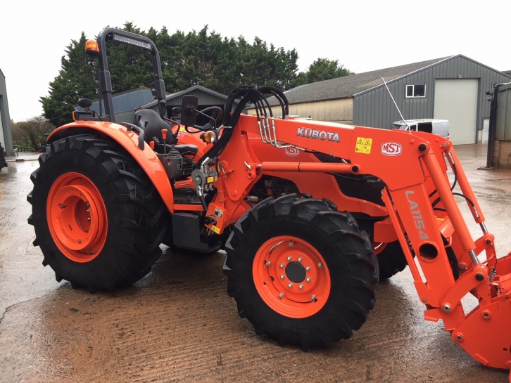 Kubota M6060