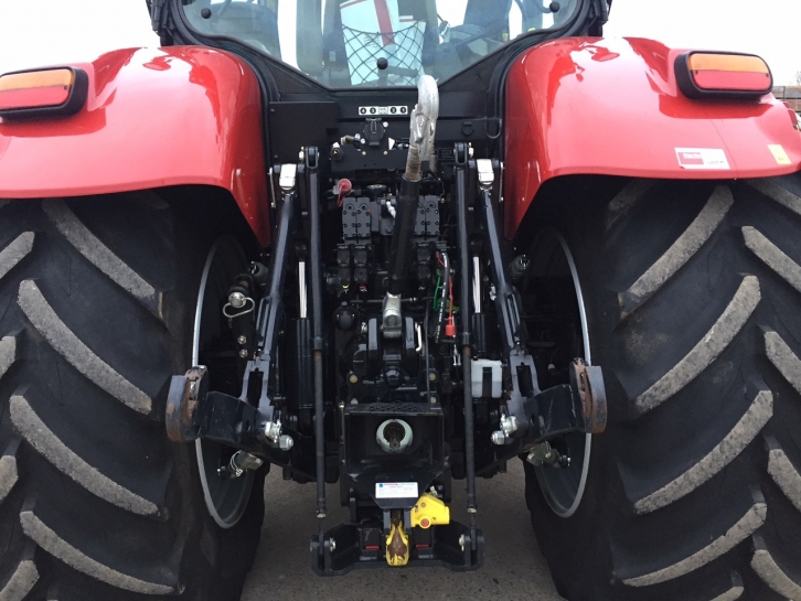 Case Puma CVX 220