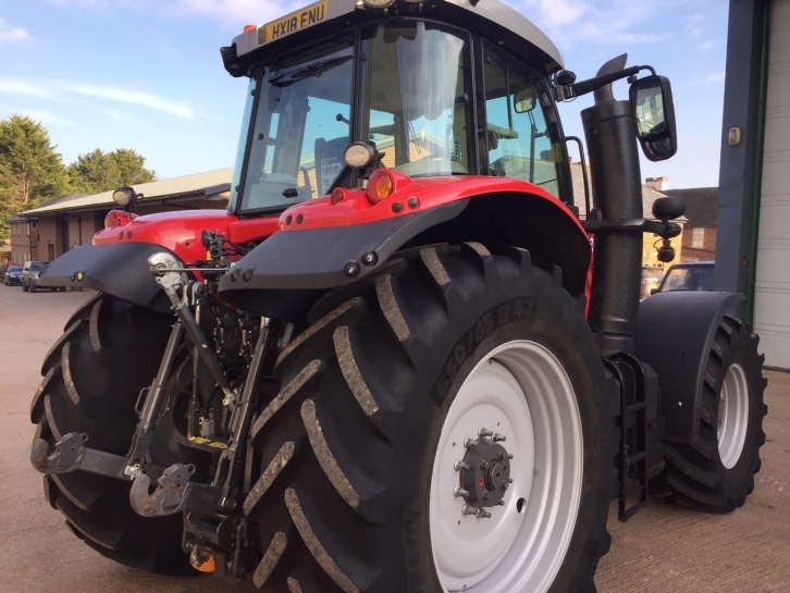 Massey Ferguson 7722S Exclusive