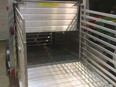 Ifor Williams TA510G3-14 tri-axle 14ft livestock trailer