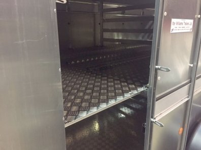 Ifor Williams TA510G3-14 tri-axle 14ft livestock trailer