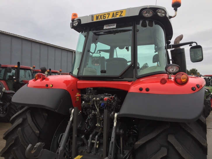 Massey Ferguson 7718 Dyna-VT Exclusive