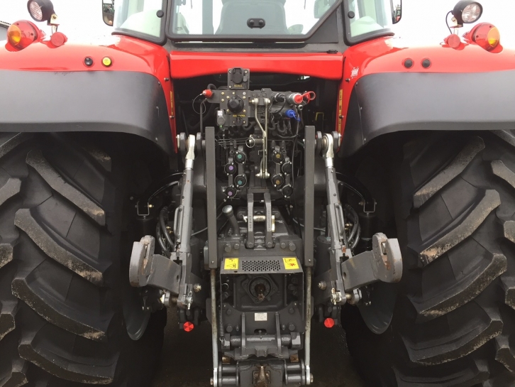Massey Ferguson 7718 Dyna-VT Exclusive