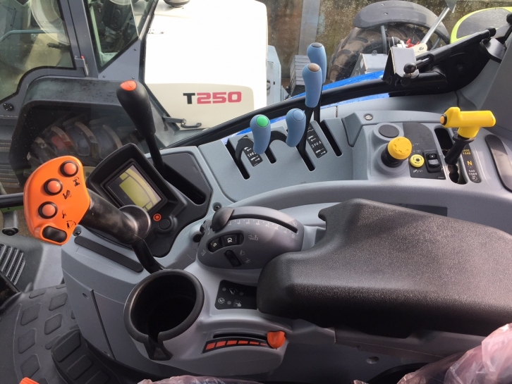 New Holland T6.165