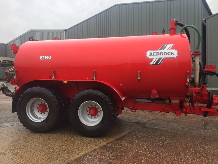 Redrock 3500 Gallon vacuum tanker